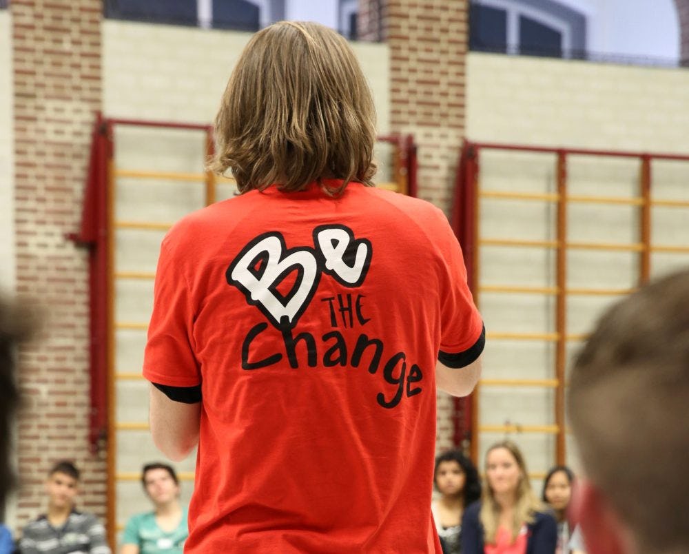 Be the change: 'over de streep'