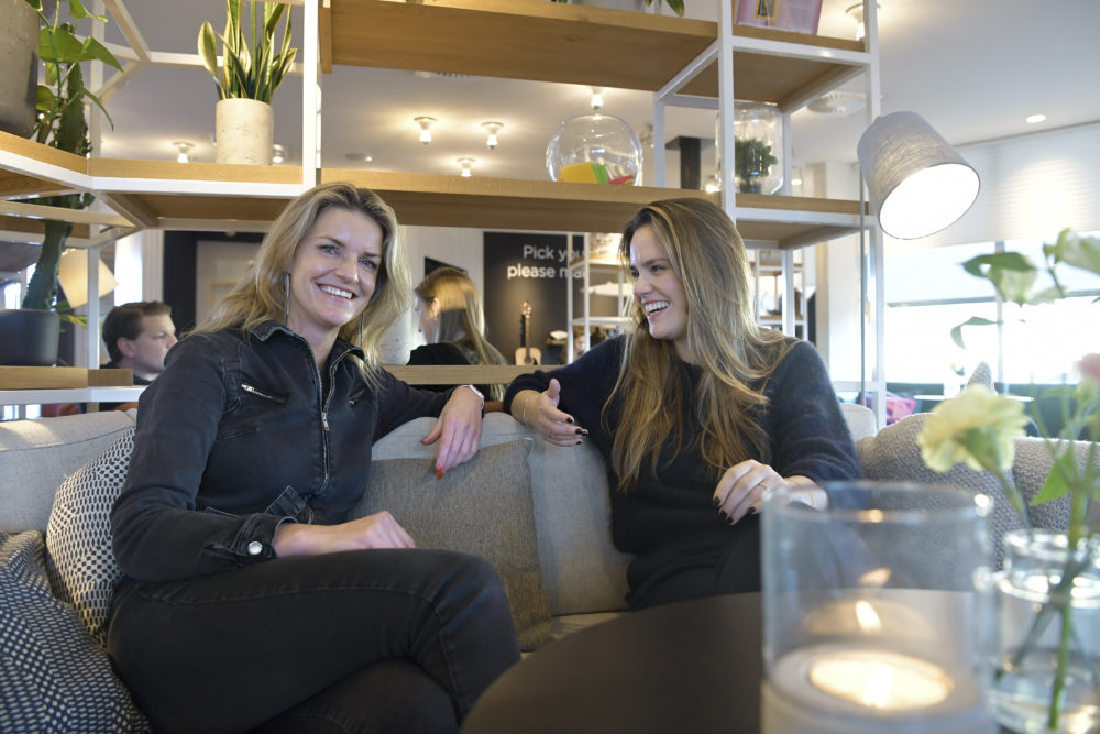 Femke Lans en Fleur Minke (r)

Foto: Cor Salverius/Fotoburo Dijkstra