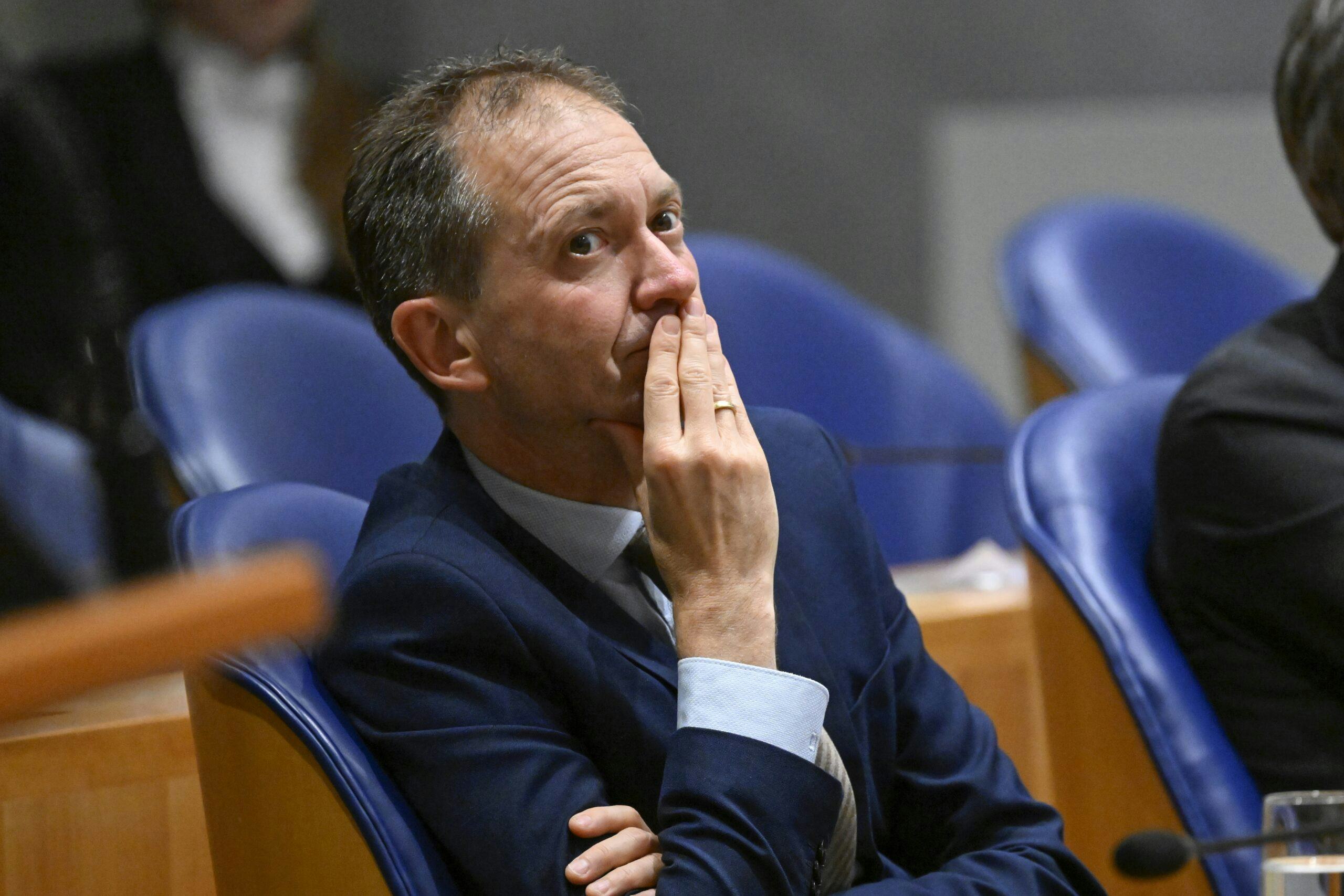 Ondanks kritiek: kabinet dient VBAR-wetsvoorstel in