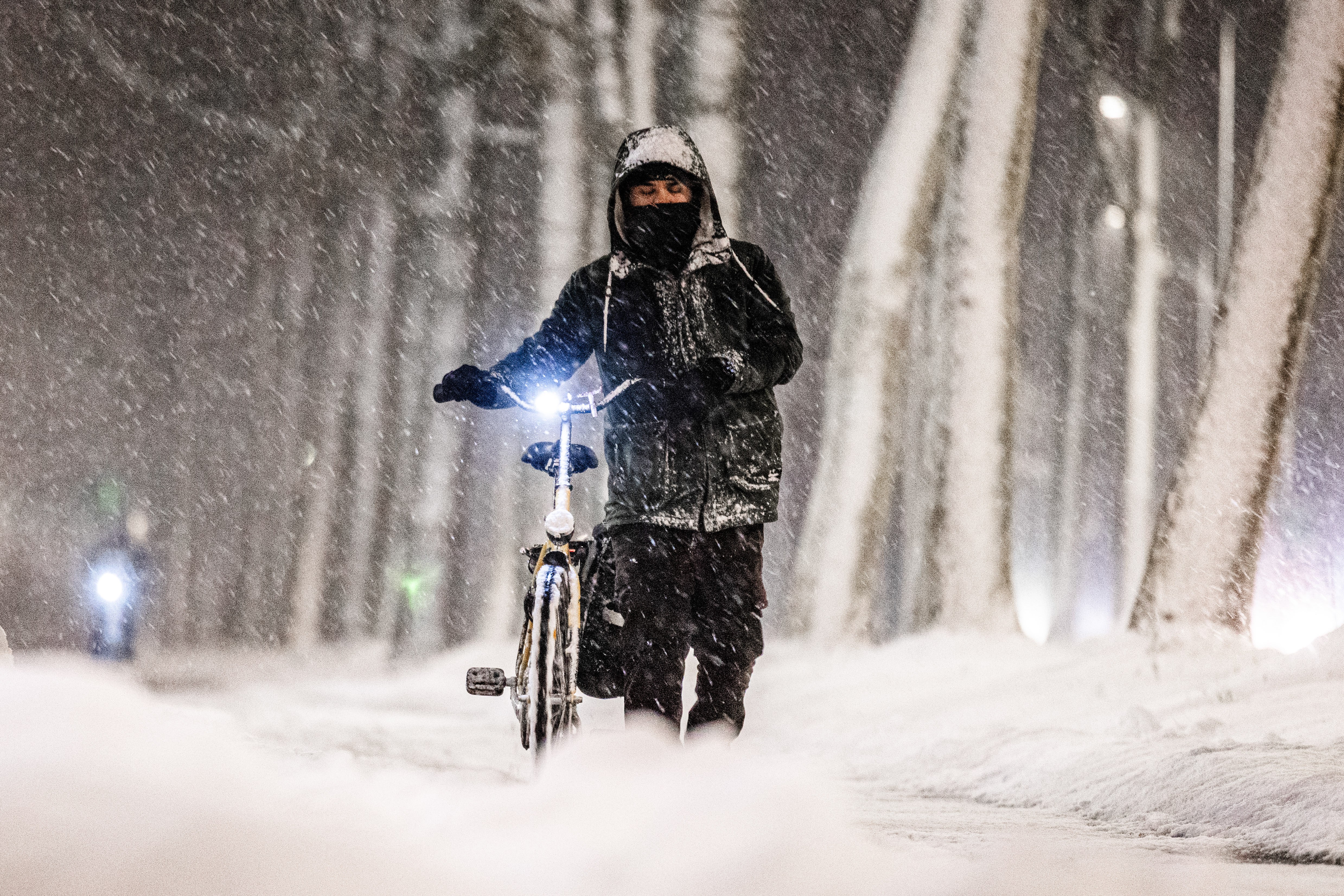 In het hele land geldt code oranje voor sneeuw en gladheid. JEFFREY GROENEWEG / ANP