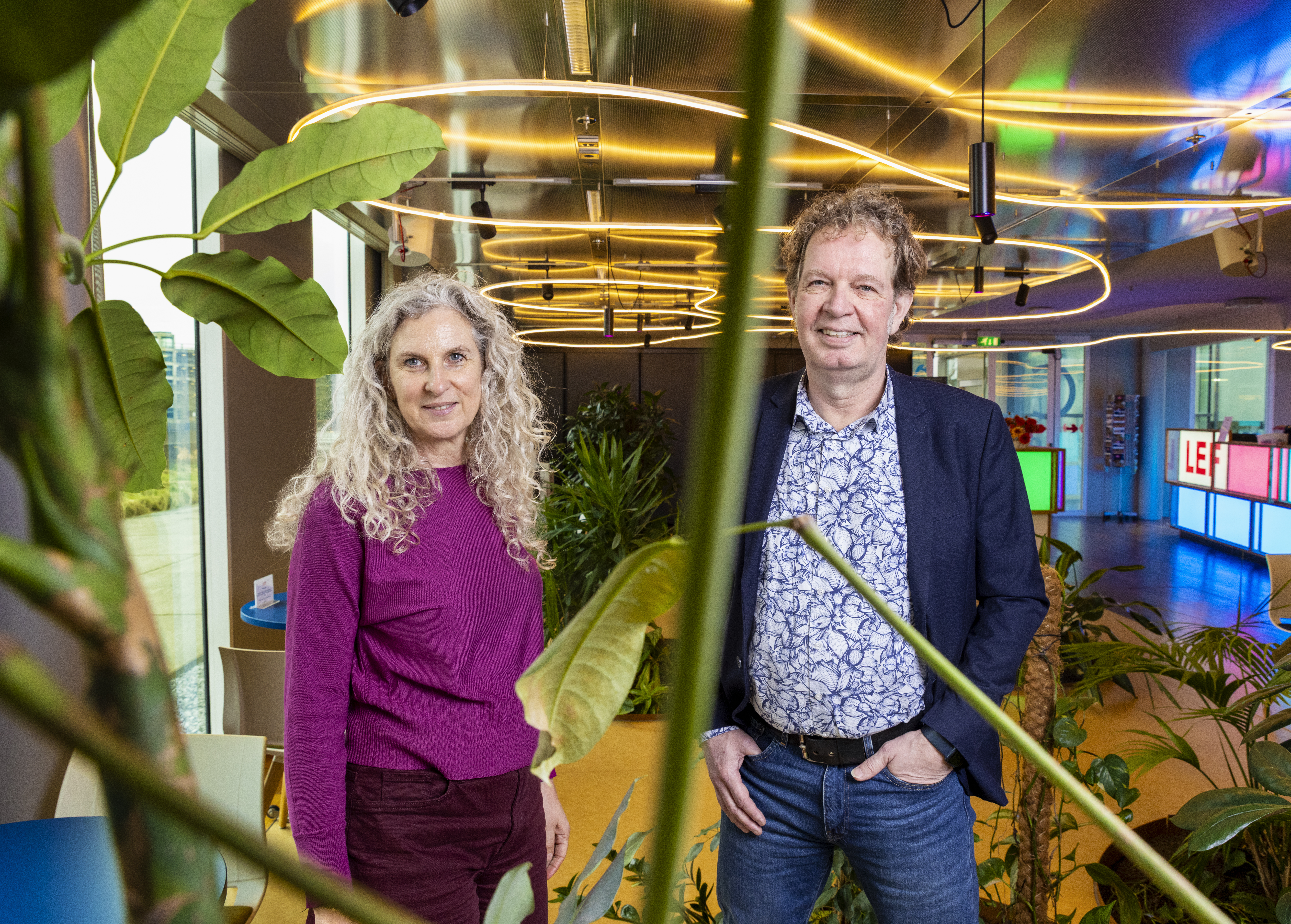 Foto: HR‑manager Natasja Aspeslagh en verzuimcoach Bertjan Soetevent van Rijkswaterstaat. Copyright: Guido Benschop